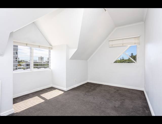 2 BEDROOM APARTMENT RENTED IN CLAREMONT UPPER